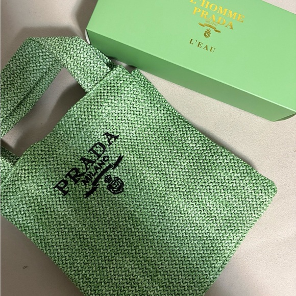 Prada gift. Straw small tote - Picture 4 of 6